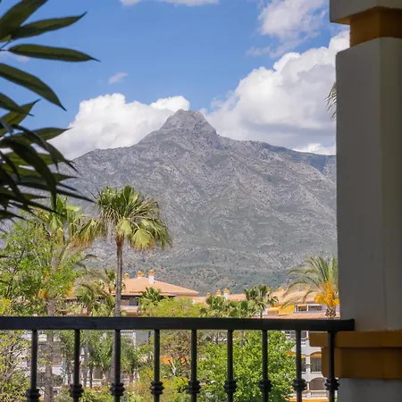 Banus - Banus-nueva Andalucia - Premium Renovated 2br - 2ba - Outdoor Terrace W Mountain Views - Brand-new Furniture, Decor & Appliances - Dama De Noche Urb- S Pools - Only 1,5 K M From Puerto Banus - Ideal For Familie Marbella