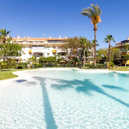 Apartment Banus - Banus-nueva Andalucia - Premium Renovated 2br - 2ba - Outdoor Terrace W Mountain Views - Brand-new Furniture, Decor & Appliances - Dama De Noche Urb- S Pools - Only 1,5 K M From Puerto Banus - Ideal For Familie