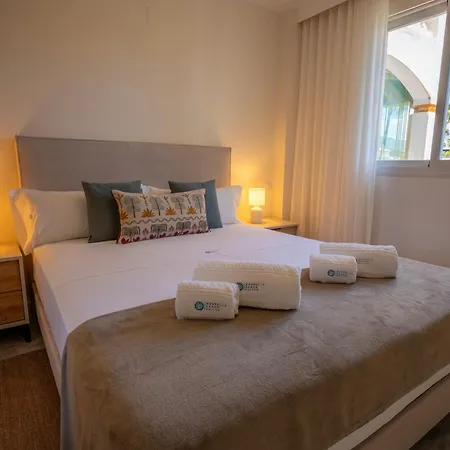 Banus - Banus-nueva Andalucia - Premium Renovated 2br - 2ba - Outdoor Terrace W Mountain Views - Brand-new Furniture, Decor & Appliances - Dama De Noche Urb- S Pools - Only 1,5 K M From Puerto Banus - Ideal For Familie *