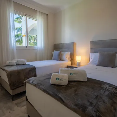 Banus - Banus-nueva Andalucia - Premium Renovated 2br - 2ba - Outdoor Terrace W Mountain Views - Brand-new Furniture, Decor & Appliances - Dama De Noche Urb- S Pools - Only 1,5 K M From Puerto Banus - Ideal For Familie *