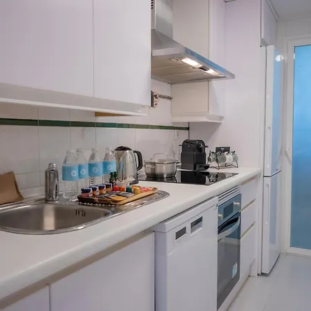 Banus - Banus-nueva Andalucia - Premium Renovated 2br - 2ba - Outdoor Terrace W Mountain Views - Brand-new Furniture, Decor & Appliances - Dama De Noche Urb- S Pools - Only 1,5 K M From Puerto Banus - Ideal For Familie Marbella