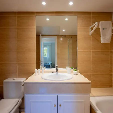 Banus - Banus-nueva Andalucia - Premium Renovated 2br - 2ba - Outdoor Terrace W Mountain Views - Brand-new Furniture, Decor & Appliances - Dama De Noche Urb- S Pools - Only 1,5 K M From Puerto Banus - Ideal For Familie Apartment Marbella