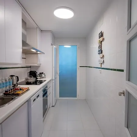 Apartment Banus - Banus-nueva Andalucia - Premium Renovated 2br - 2ba - Outdoor Terrace W Mountain Views - Brand-new Furniture, Decor & Appliances - Dama De Noche Urb- S Pools - Only 1,5 K M From Puerto Banus - Ideal For Familie