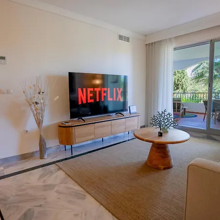 Apartment Banus - Banus-nueva Andalucia - Premium Renovated 2br - 2ba - Outdoor Terrace W Mountain Views - Brand-new Furniture, Decor & Appliances - Dama De Noche Urb- S Pools - Only 1,5 K M From Puerto Banus - Ideal For Familie