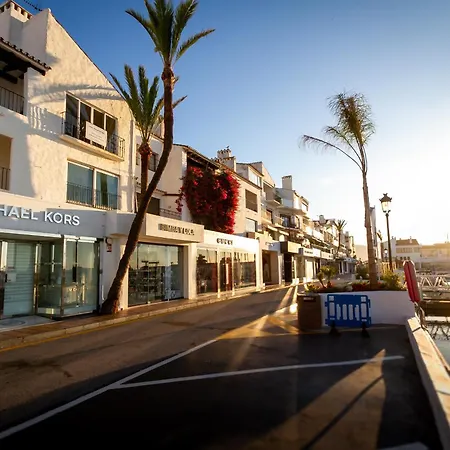 Banus - Banus-nueva Andalucia - Premium Renovated 2br - 2ba - Outdoor Terrace W Mountain Views - Brand-new Furniture, Decor & Appliances - Dama De Noche Urb- S Pools - Only 1,5 K M From Puerto Banus - Ideal For Familie Apartment