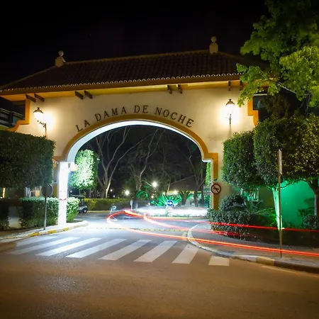 Banus - Banus-nueva Andalucia - Premium Renovated 2br - 2ba - Outdoor Terrace W Mountain Views - Brand-new Furniture, Decor & Appliances - Dama De Noche Urb- S Pools - Only 1,5 K M From Puerto Banus - Ideal For Familie * Marbella