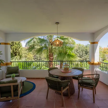 Apartment Banus - Banus-nueva Andalucia - Premium Renovated 2br - 2ba - Outdoor Terrace W Mountain Views - Brand-new Furniture, Decor & Appliances - Dama De Noche Urb- S Pools - Only 1,5 K M From Puerto Banus - Ideal For Familie *