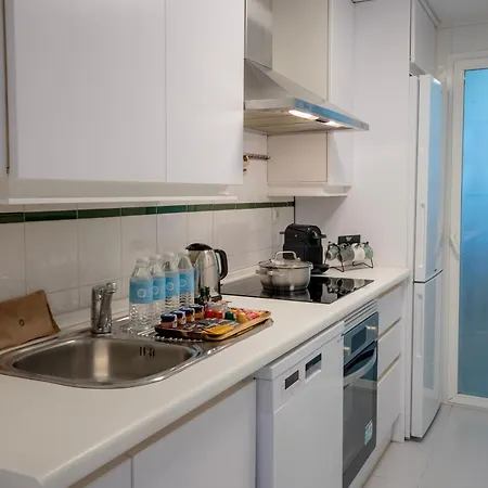 Banus - Banus-nueva Andalucia - Premium Renovated 2br - 2ba - Outdoor Terrace W Mountain Views - Brand-new Furniture, Decor & Appliances - Dama De Noche Urb- S Pools - Only 1,5 K M From Puerto Banus - Ideal For Familie Apartment Marbella