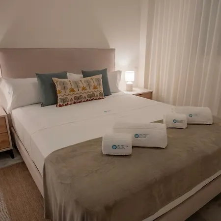 Banus - Banus-nueva Andalucia - Premium Renovated 2br - 2ba - Outdoor Terrace W Mountain Views - Brand-new Furniture, Decor & Appliances - Dama De Noche Urb- S Pools - Only 1,5 K M From Puerto Banus - Ideal For Familie *