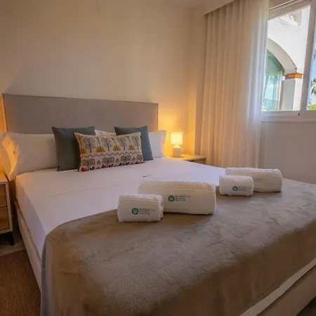 Banus - Banus-nueva Andalucia - Premium Renovated 2br - 2ba - Outdoor Terrace W Mountain Views - Brand-new Furniture, Decor & Appliances - Dama De Noche Urb- S Pools - Only 1,5 K M From Puerto Banus - Ideal For Familie *